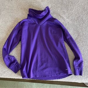 Women’s Nike sweatshirt